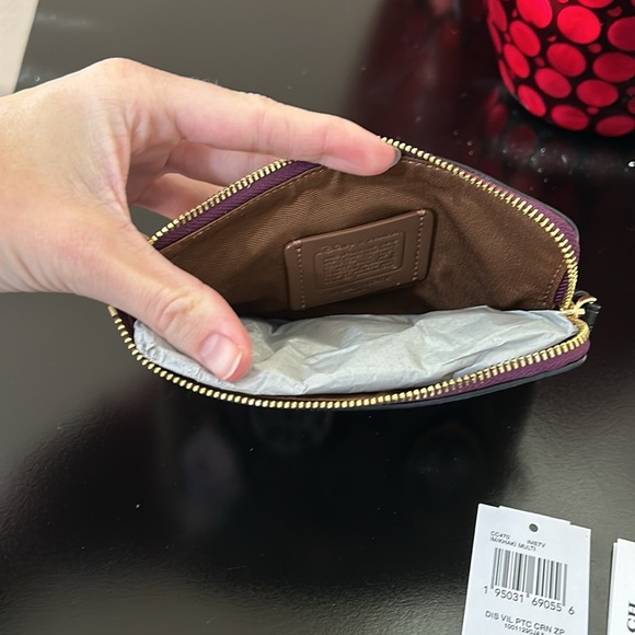 Disney X Coach NWT Corner Zip Wristlet In Signature Canvas With Patches - Picture 7 of 8